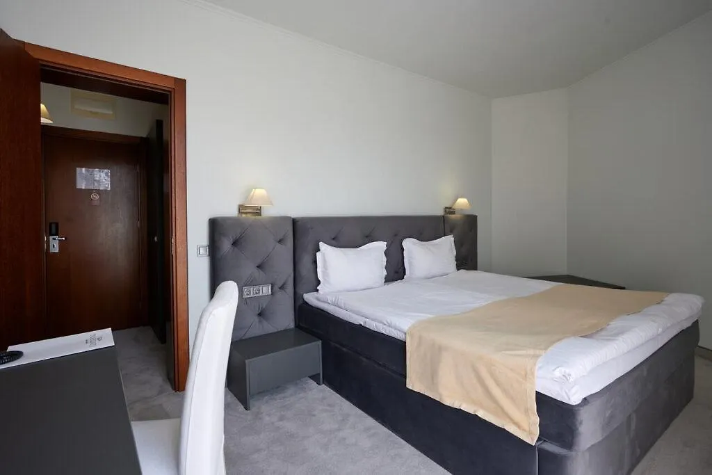 Continental Hotel Varna 4*,